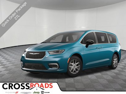 New 2025 Chrysler Pacifica Select