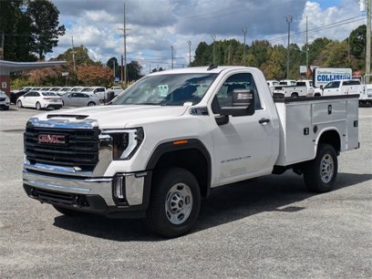 New 2024 GMC Sierra 2500 Pro w/ Convenience Package