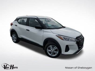 New 2025 Nissan Kicks Play S