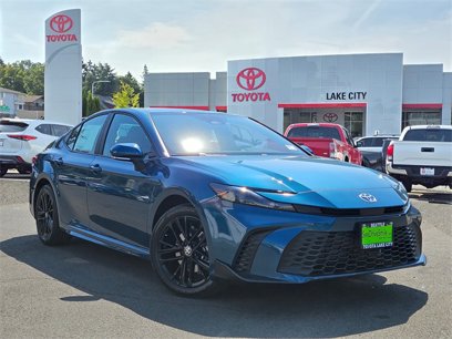 New 2025 Toyota Camry SE
