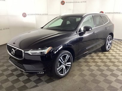 Used 2021 Volvo XC60 T5 Momentum w/ Advanced Package