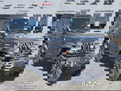 New 2024 Jeep Wrangler Unlimited Sahara w/ Technology Group