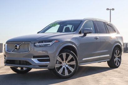 New 2025 Volvo XC90 T8 Plus w/ Protection Package Premier