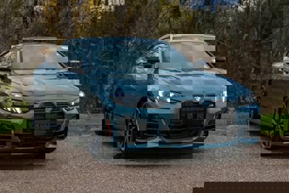 New 2025 BMW 440i xDrive w/ Premium Package
