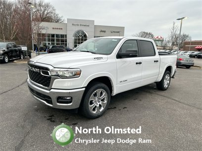 New 2025 RAM 1500 4x4 Crew Cab
