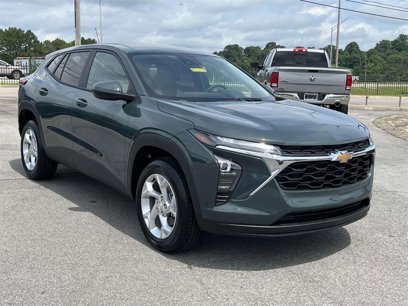 New 2025 Chevrolet Trax LS w/ LS Convenience Package