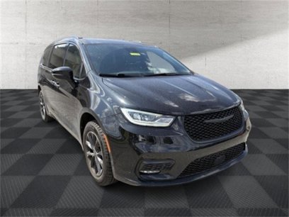 Used 2021 Chrysler Pacifica Touring-L w/ S Appearance Package