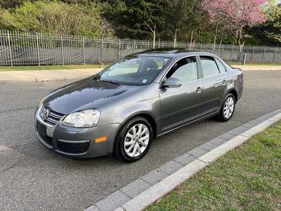 Used 2010 Volkswagen Jetta SE