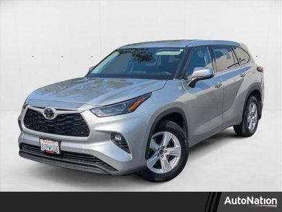 Used 2022 Toyota Highlander LE