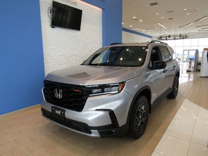 Used 2025 Honda Pilot TrailSport
