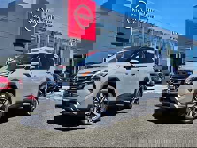 New 2025 Nissan Rogue SL