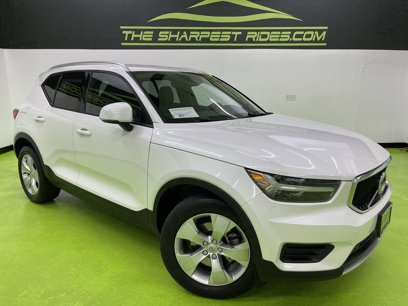 Used 2022 Volvo XC40 T4 Momentum