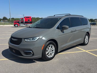 Used 2022 Chrysler Pacifica Touring-L