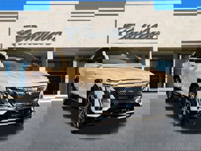 New 2025 Cadillac Lyriq Luxury