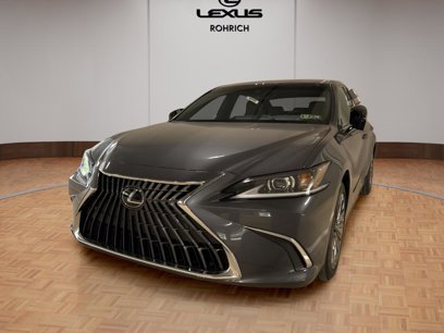 New 2025 Lexus ES 300h w/ Luxury Package