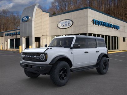 New 2025 Ford Bronco Outer Banks w/ Sasquatch Package