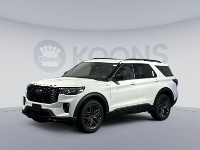 New 2025 Ford Explorer ST-Line w/ Premium Package