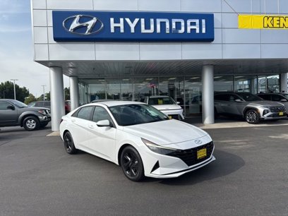 Certified 2021 Hyundai Elantra SEL w/ Cargo Package