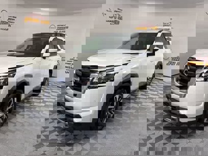 Certified 2022 Nissan Pathfinder SL w/ Lighting Package (N92)