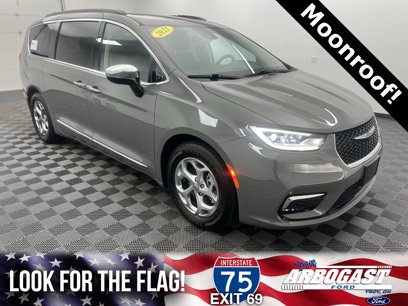 Used 2023 Chrysler Pacifica Limited