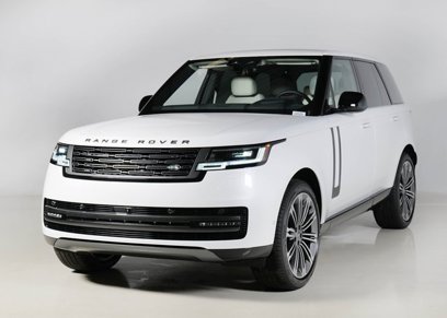 New 2025 Land Rover Range Rover SE