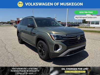 New 2025 Volkswagen Atlas Peak Edition SE