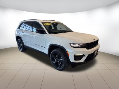 New 2025 Jeep Grand Cherokee Limited w/ Black Appearance Package