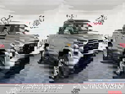 New 2025 Toyota Tacoma SR5