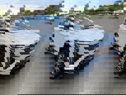 New 2025 Cadillac Optiq Luxury 1