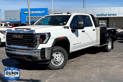 New 2025 GMC Sierra 3500 Pro w/ Convenience Package