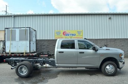 New 2024 RAM 3500 Tradesman w/ Chrome Appearance Group