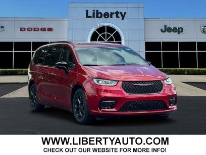 New 2025 Chrysler Pacifica Premium