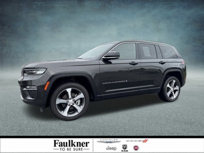 Certified 2023 Jeep Grand Cherokee Limited w/ Trailer Tow Prep Group (B)