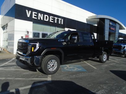 New 2024 GMC Sierra 2500 Pro w/ Convenience Package