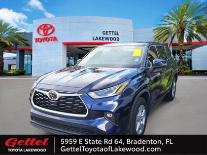 Certified 2022 Toyota Highlander LE