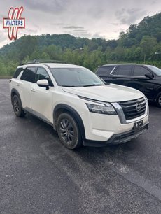 Used 2022 Nissan Pathfinder SV