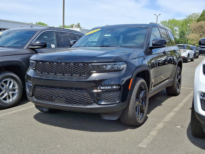 New 2025 Jeep Grand Cherokee Limited w/ Black Appearance Package
