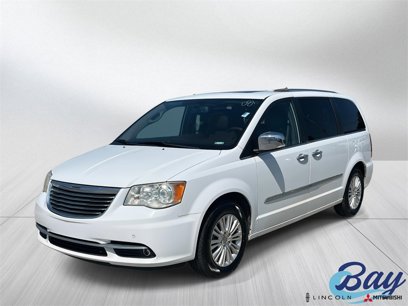 Used 2014 Chrysler Town & Country Limited w/ Luxury Group