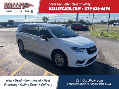 Used 2024 Chrysler Pacifica Touring-L