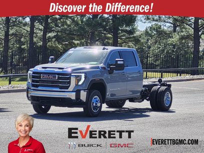 New 2025 GMC Sierra 3500 SLE w/ SLE Convenience Package