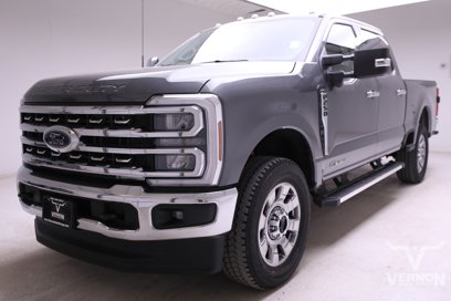 New 2025 Ford F250 Lariat w/ Chrome Package