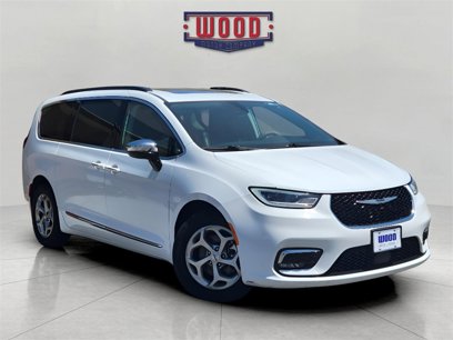 Used 2023 Chrysler Pacifica Limited
