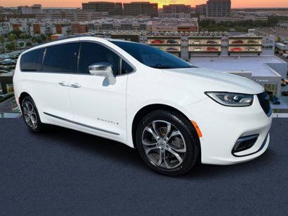 Used 2022 Chrysler Pacifica Pinnacle