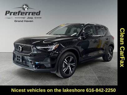Used 2025 Volvo XC40 B5 Core