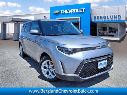 Used 2023 Kia Soul LX w/ Option Group 015
