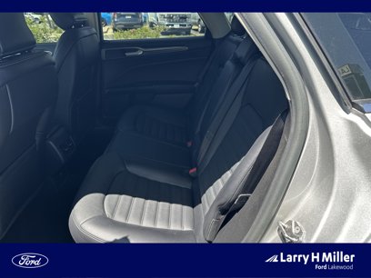 Used 2017 Ford Fusion SE w/ Fusion SE Technology Package