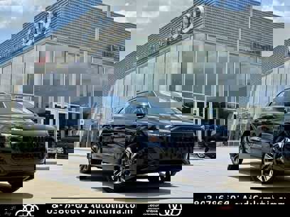 New 2025 Audi Q8 Premium