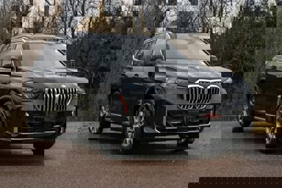 New 2025 BMW X5 xDrive50e w/ Premium Package