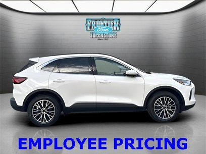 New 2025 Ford Escape SE w/ Class II Trailer Tow Package