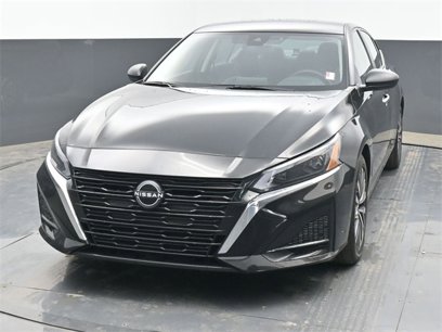 Used 2024 Nissan Altima 2.5 SV